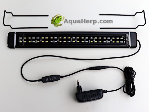 Akvaarion led valaisin 12W säädettävä malli.