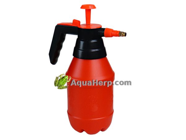 Pumpattava sumutinpullo terraarioon.
